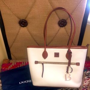 Dooney & Bourke NWT White Pebble Grain Tote